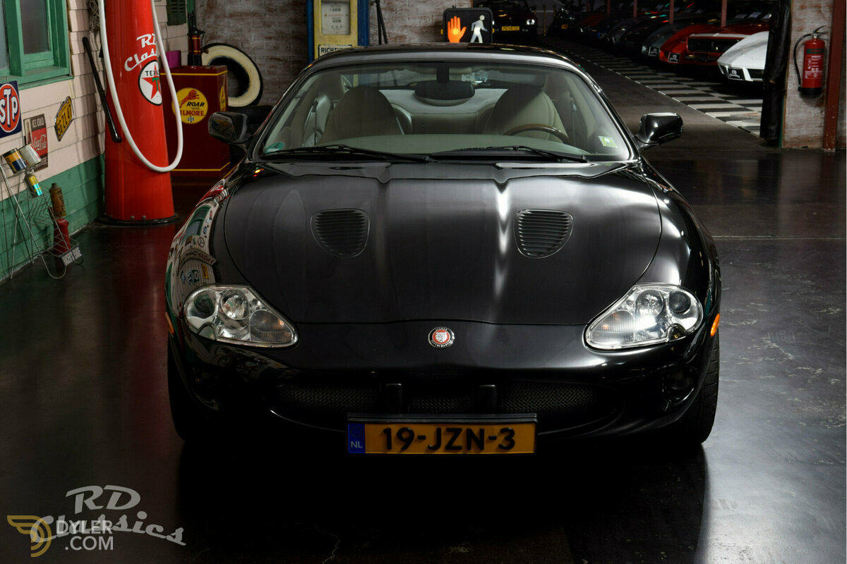 2000 Jaguar XKR, foto 7