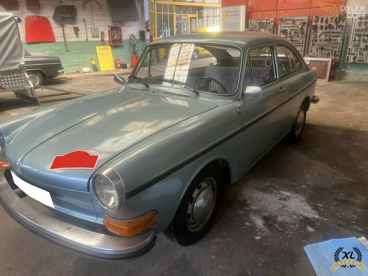 洋書 CLASSIC VOLKSWAGENS specvwclxlarge_94f74617-6e05-