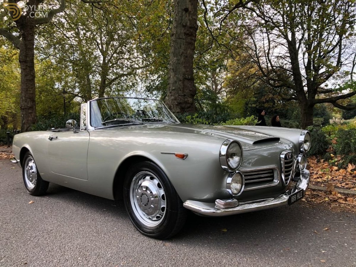 1964 Alfa Romeo 2600 Spider, foto 2