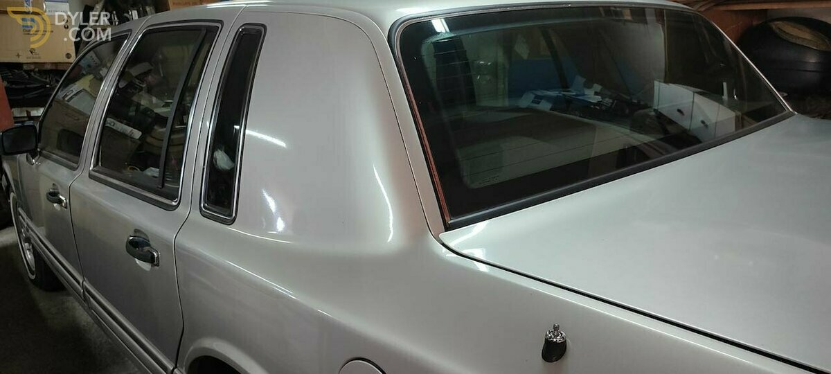 1990 Lincoln Town Car Executive Series, foto 3