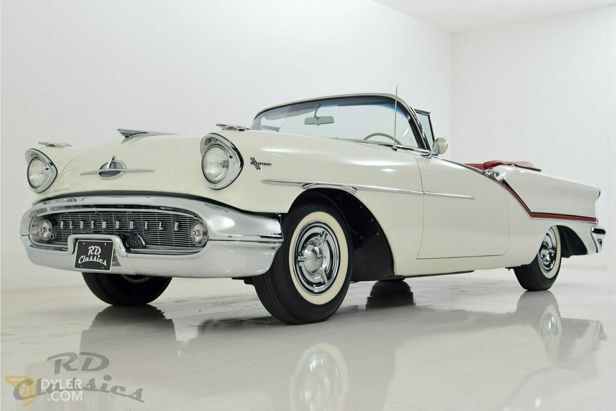 1957 Oldsmobile Super 88, foto 2