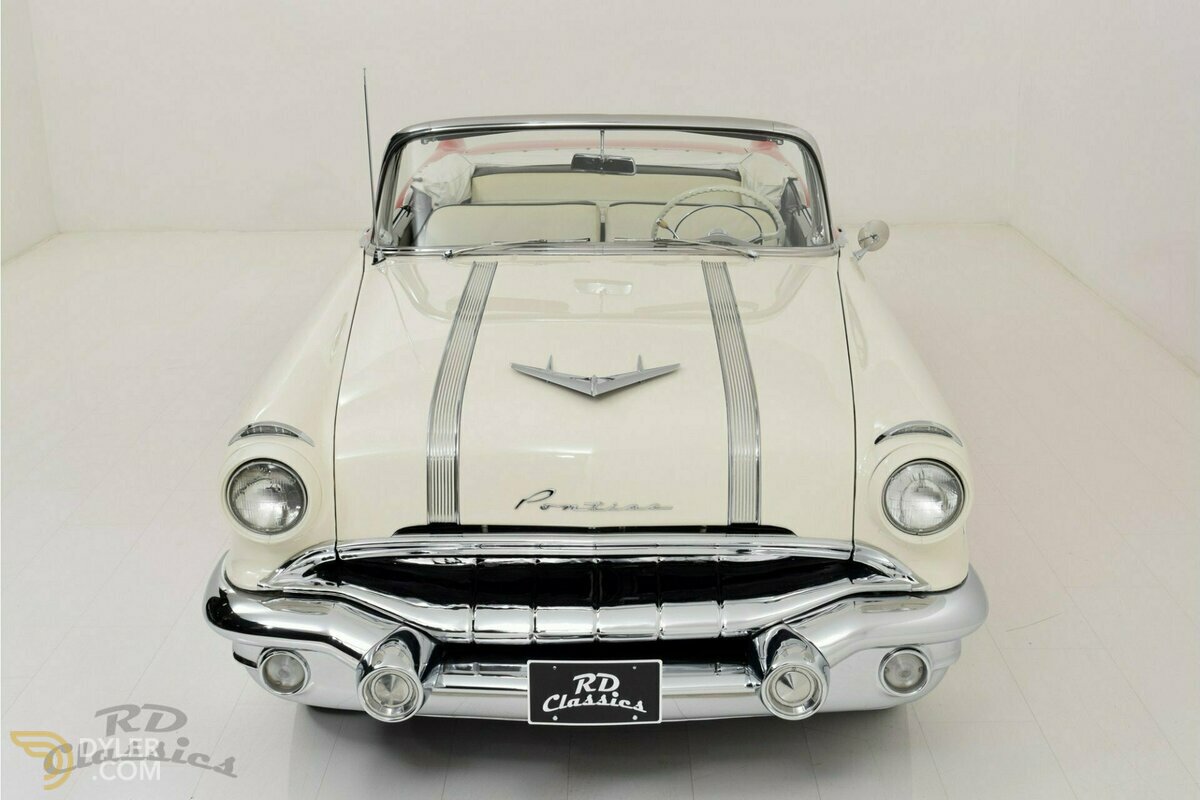 1956 Pontiac Star Chief, foto 2
