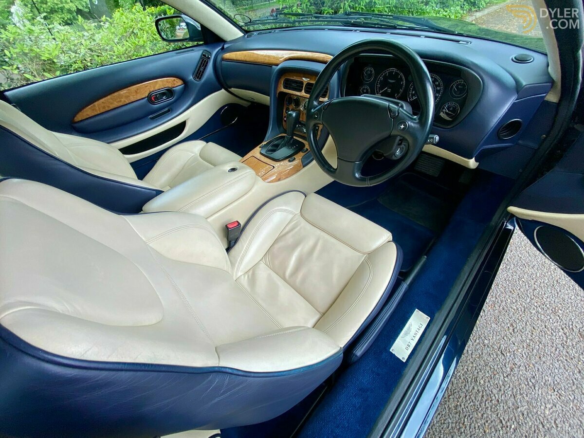 2001 Aston Martin DB7, foto 4
