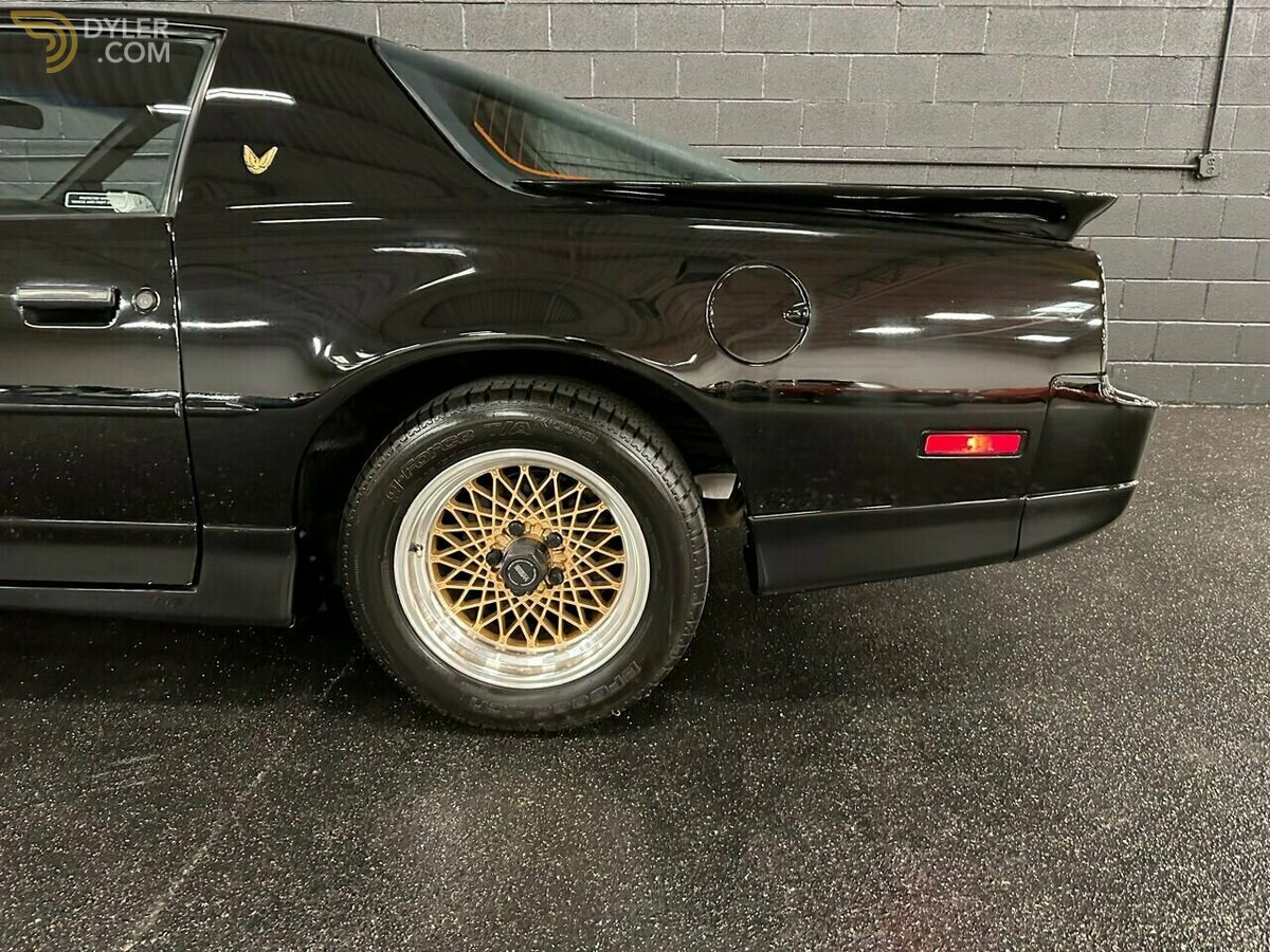 1988 Pontiac Firebird VERY LOW MILES | 5.7 V8 HATCHBACK AUTOMATIC GTA, foto 3