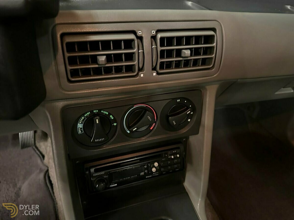 1988 Ford Mustang GT 2dr Hatchback, foto 3