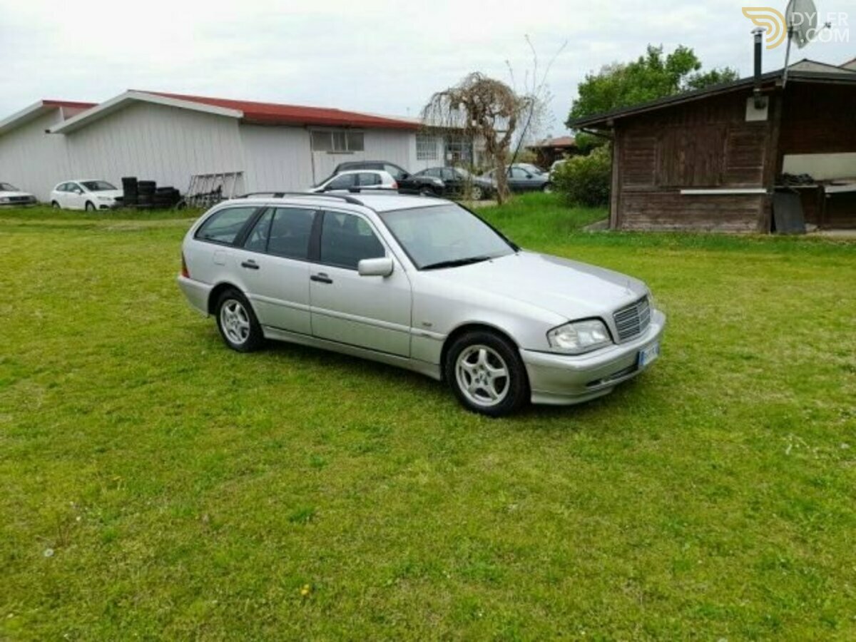 2001 Mercedes-Benz C 220 CDI cat S.W. Elegance, foto 2