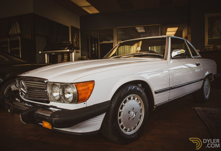 Classic 1987 MercedesBenz 560 SL White Fairly New & Low Mileage for