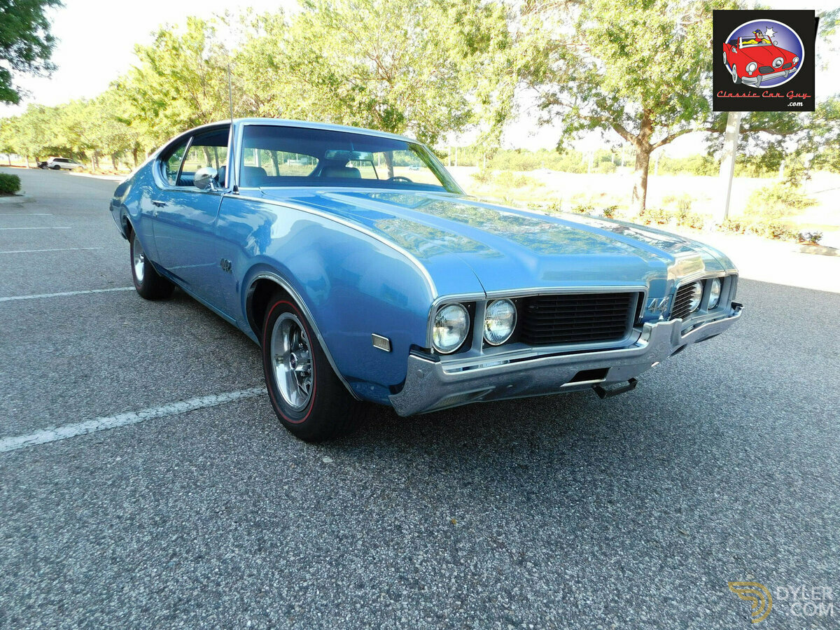 1969 Oldsmobile 4-4-2 Holiday Coupe, foto 2