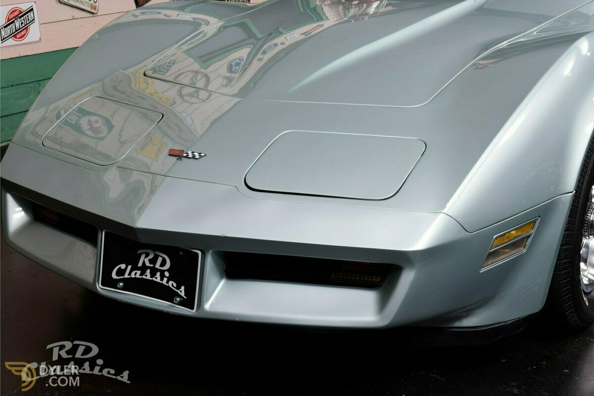 1982 Chevrolet Corvette C3 Targa in excellent condition, foto 10