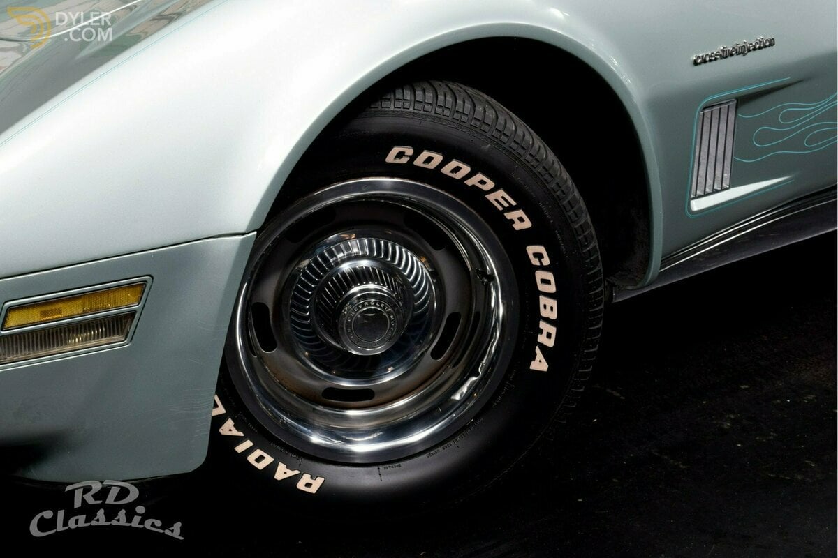 1982 Chevrolet Corvette C3 Targa in excellent condition, foto 11