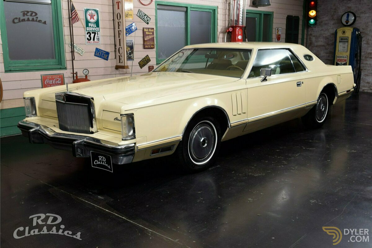 Classic 1979 Lincoln Continental Mark V 2D Coupe 6.6-liter V8 Para