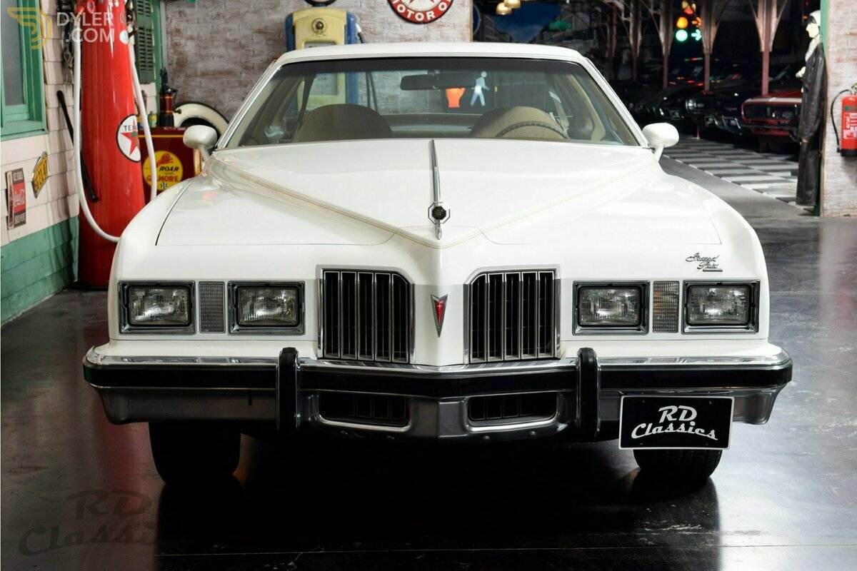 1977 Pontiac Grand Prix 2-Door Coupe, foto 6