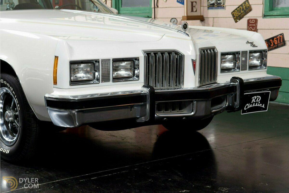 1977 Pontiac Grand Prix 2-Door Coupe, foto 7