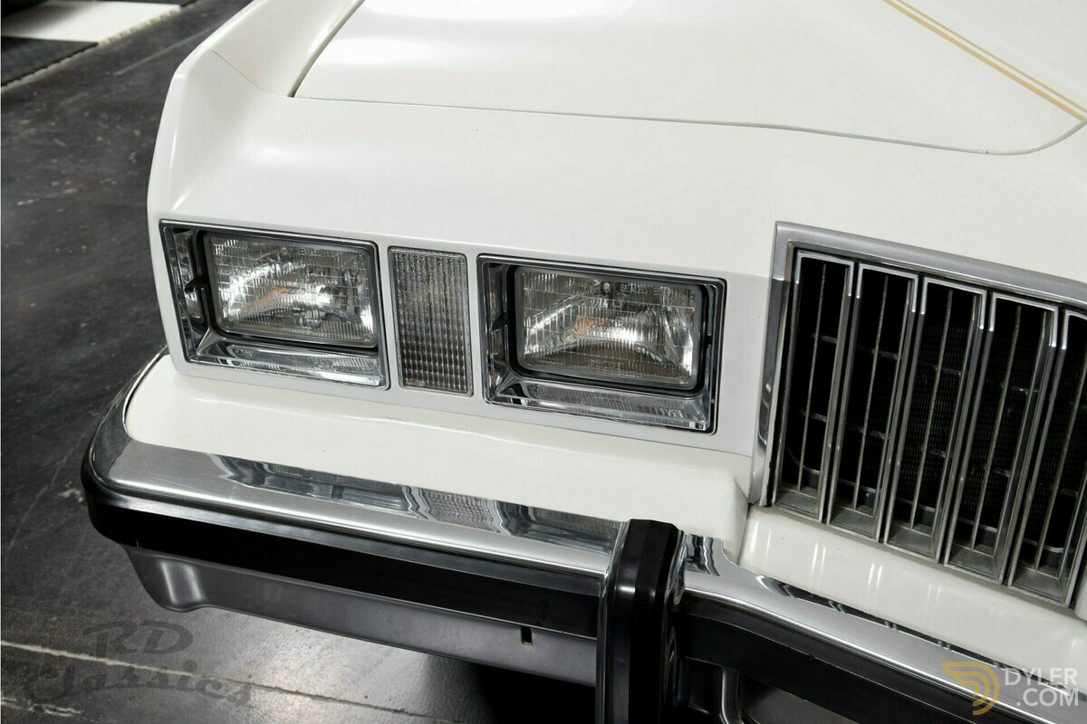1977 Pontiac Grand Prix 2-Door Coupe, foto 8
