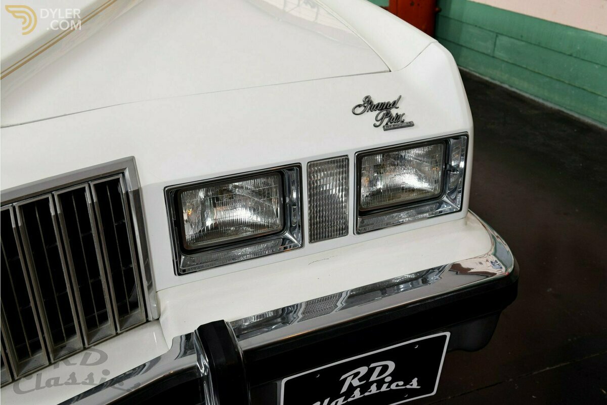 1977 Pontiac Grand Prix 2-Door Coupe, foto 9