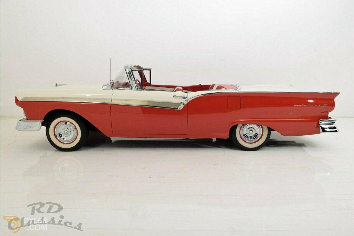 1957 Ford Fairlane 500 Skyliner Retractable, foto 2