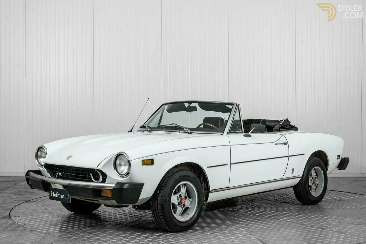 1977 Fiat 124 Spider, foto 1