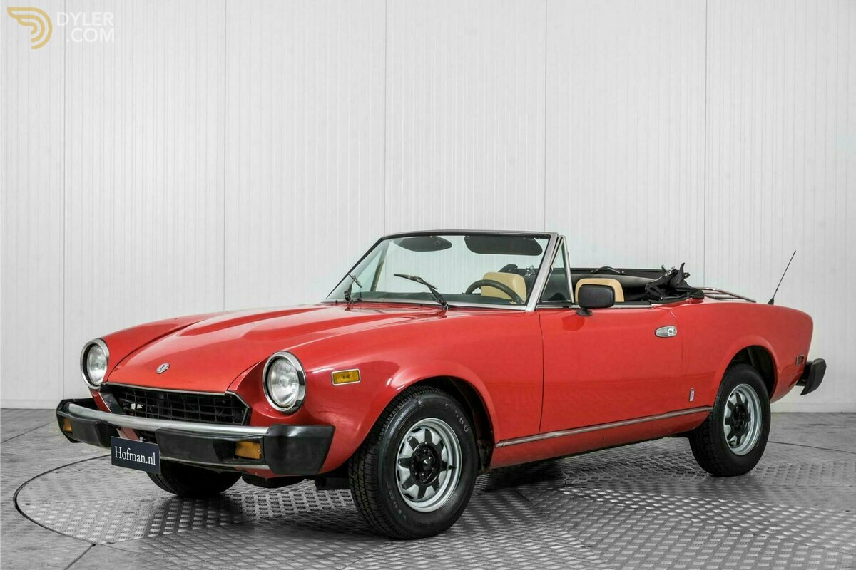 1980 Fiat 2000 Spider, foto 1