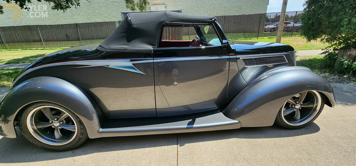 1937 Ford Roadster, foto 3