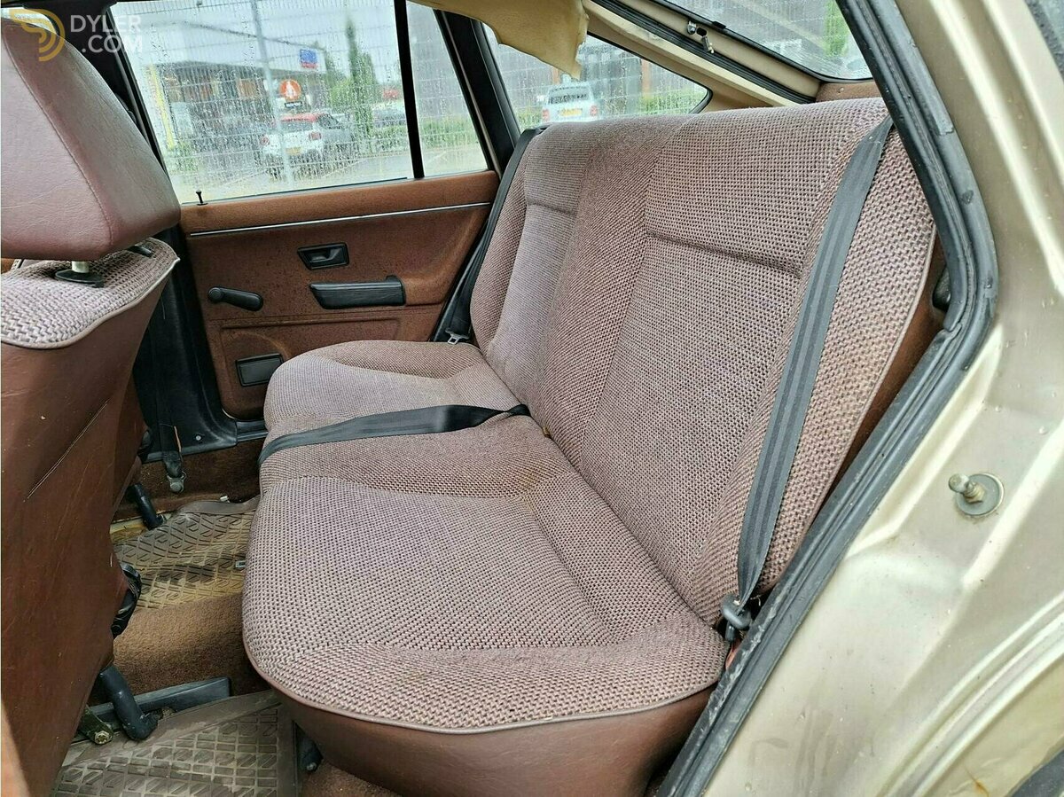 1986 Volkswagen Passat 1.6 TD 5 bak, foto 9