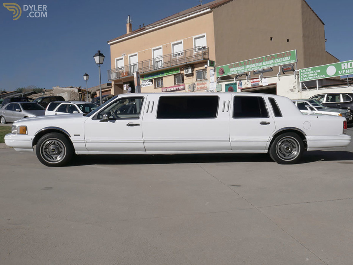 1992 Lincoln Town Car Limusina, foto 2