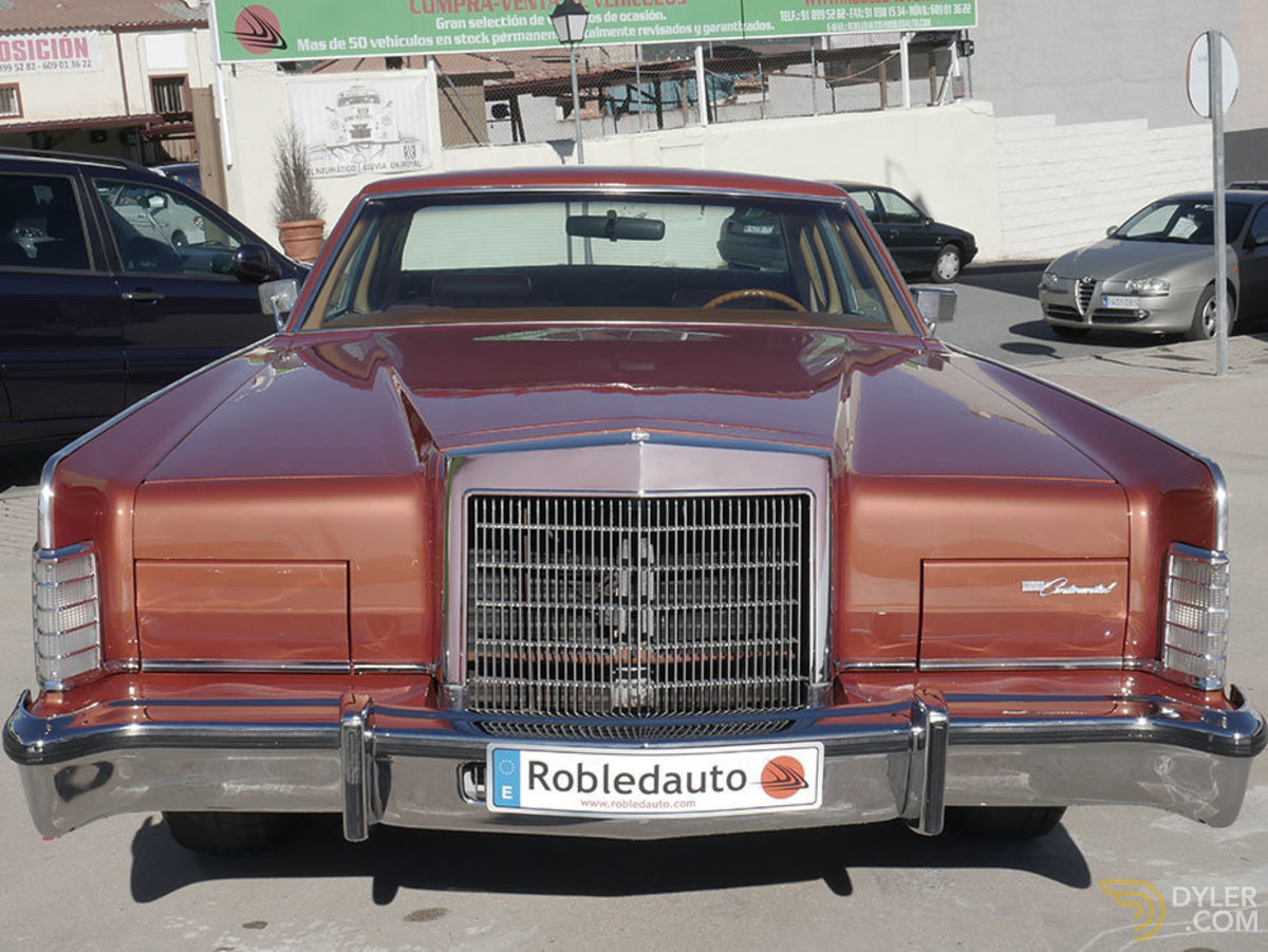 1977 Lincoln Town Car Coupe, foto 2