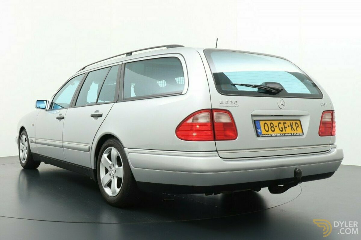 2000 Mercedes-Benz E 220 CDI Avantgarde Stationcar Youngtimer, foto 3