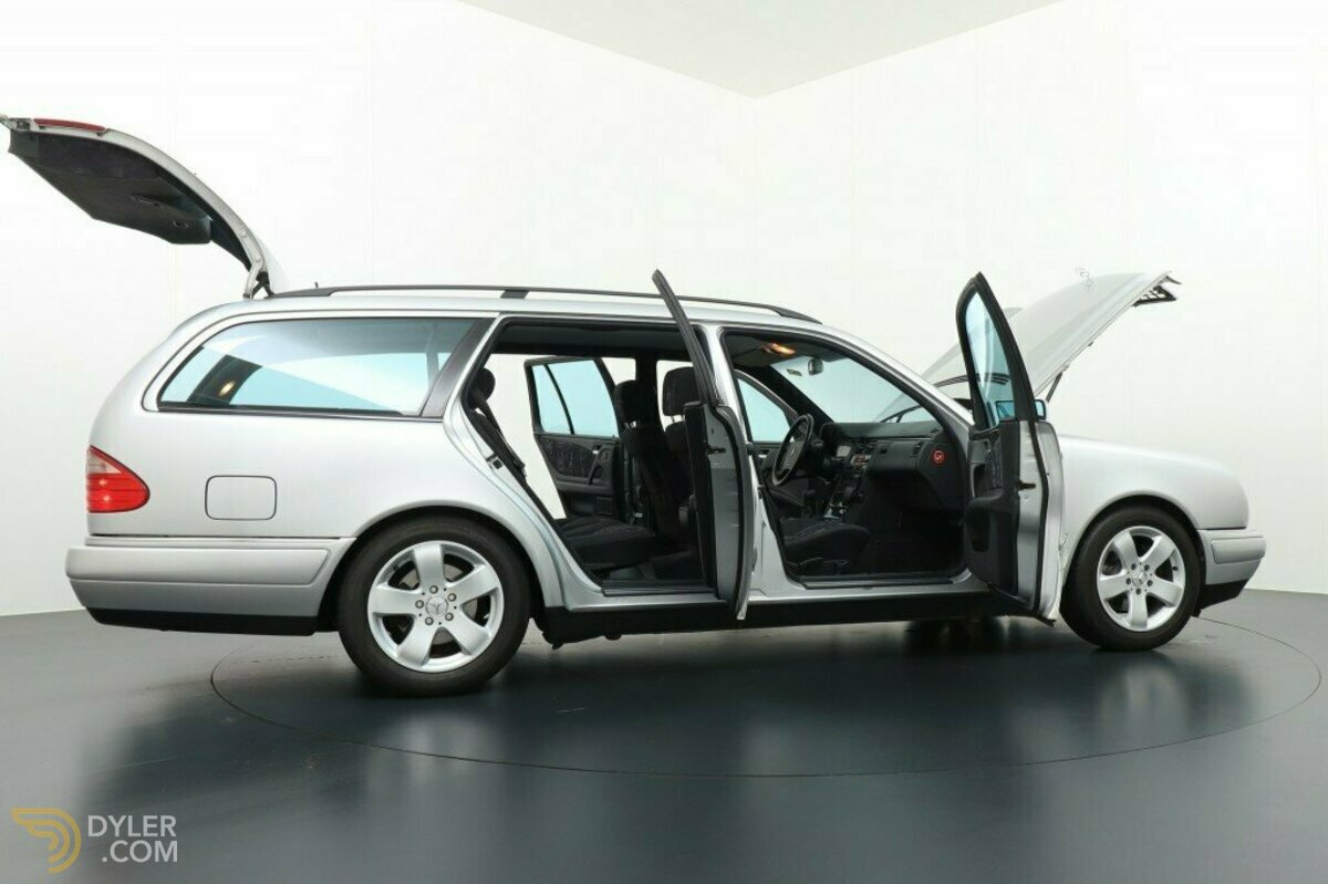 2000 Mercedes-Benz E 220 CDI Avantgarde Stationcar Youngtimer, foto 10