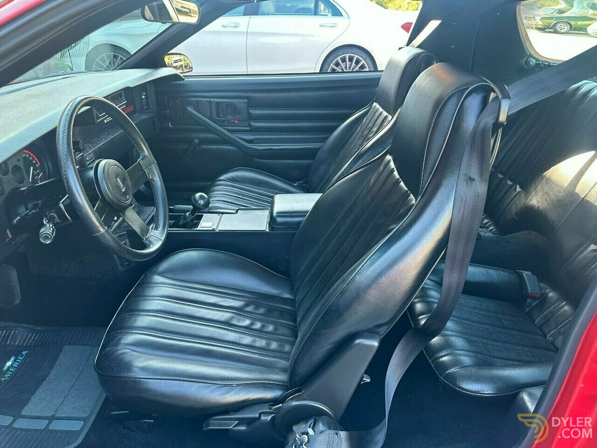 1986 Chevrolet Camaro Z28 2dr Hatchback, foto 2