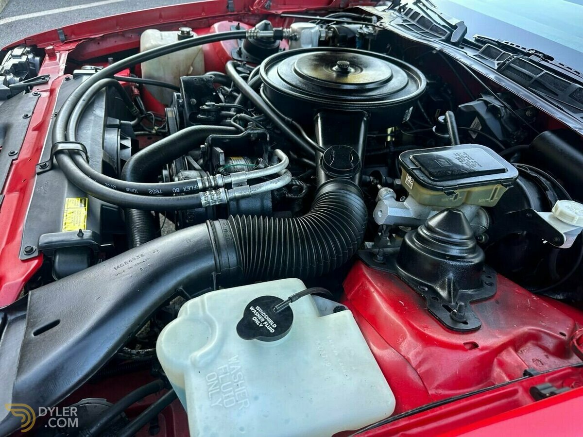 1986 Chevrolet Camaro Z28 2dr Hatchback, foto 3
