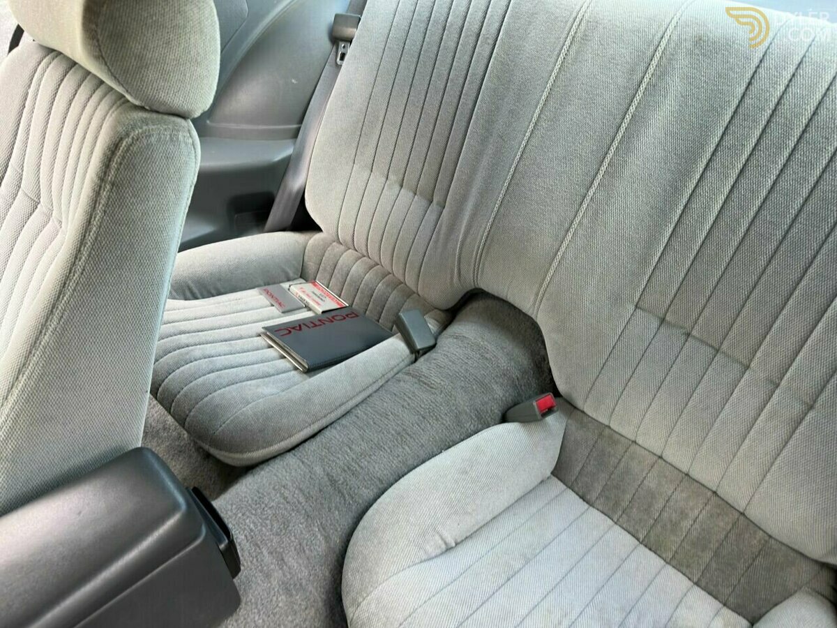 1992 Pontiac Firebird Formula 2dr Hatchback, foto 3