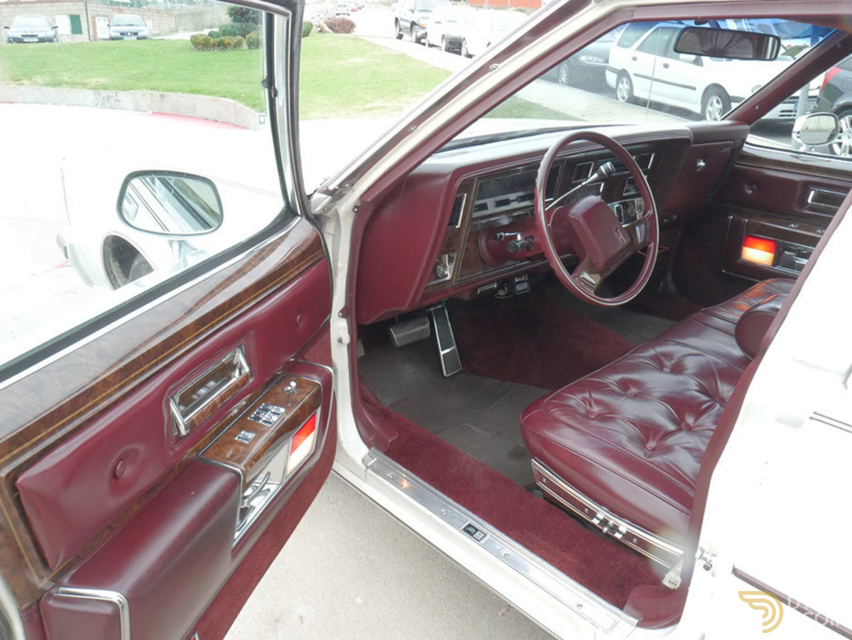 1984 Oldsmobile 98 Regency, foto 9