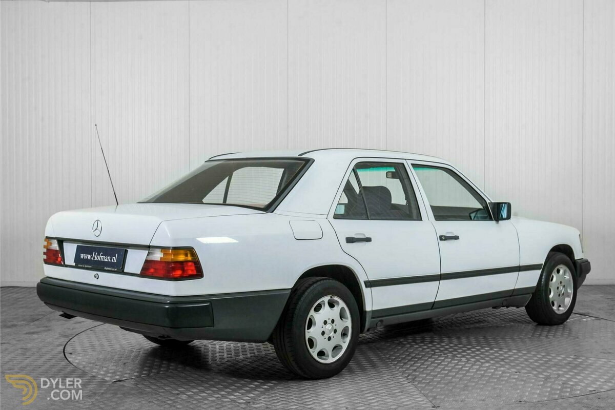 1986 Mercedes-Benz 200E, foto 2