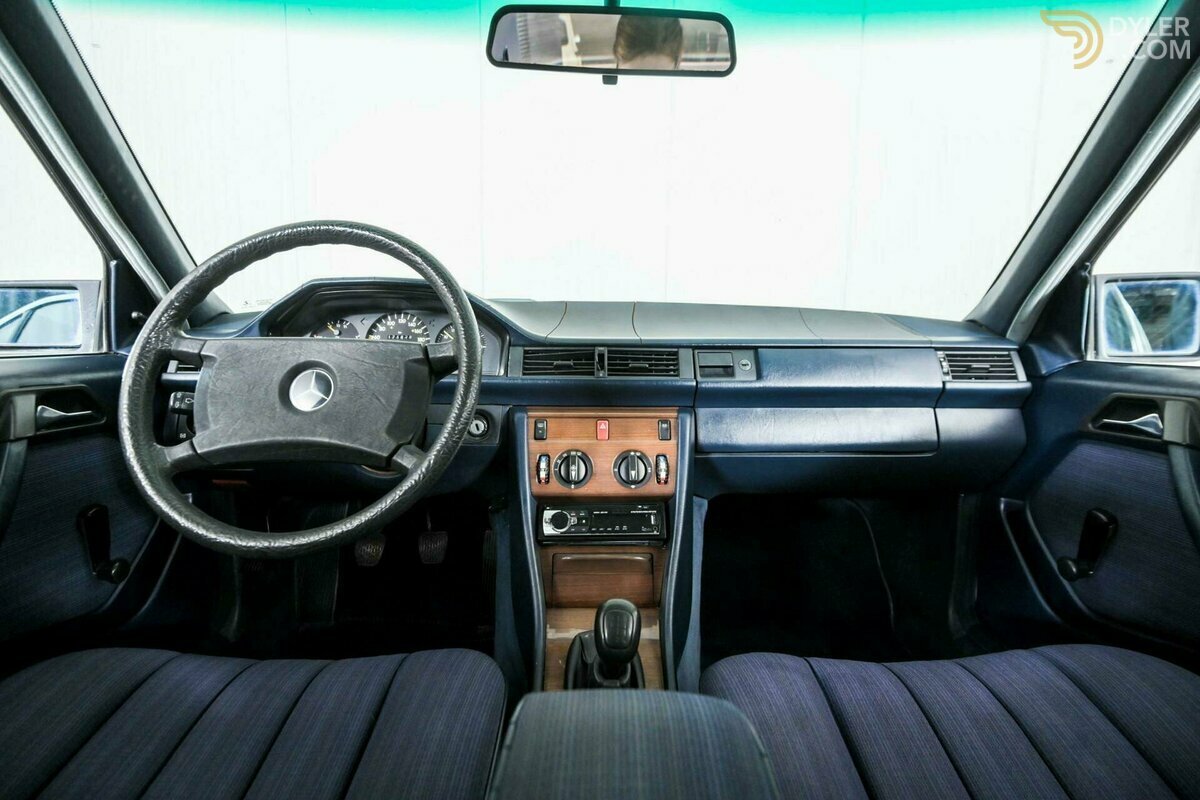 1986 Mercedes-Benz 200E, foto 5