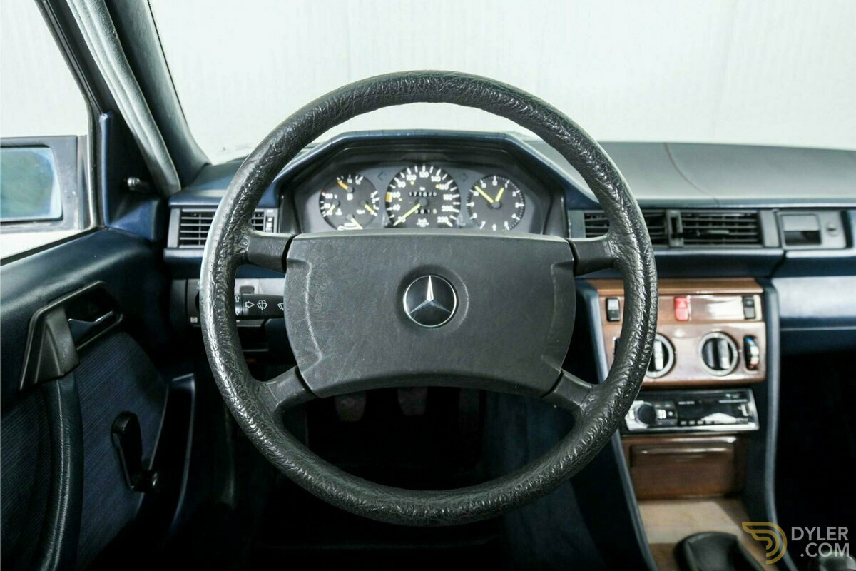 1986 Mercedes-Benz 200E, foto 6