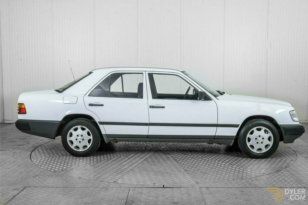 1986 Mercedes-Benz 200E, foto 12