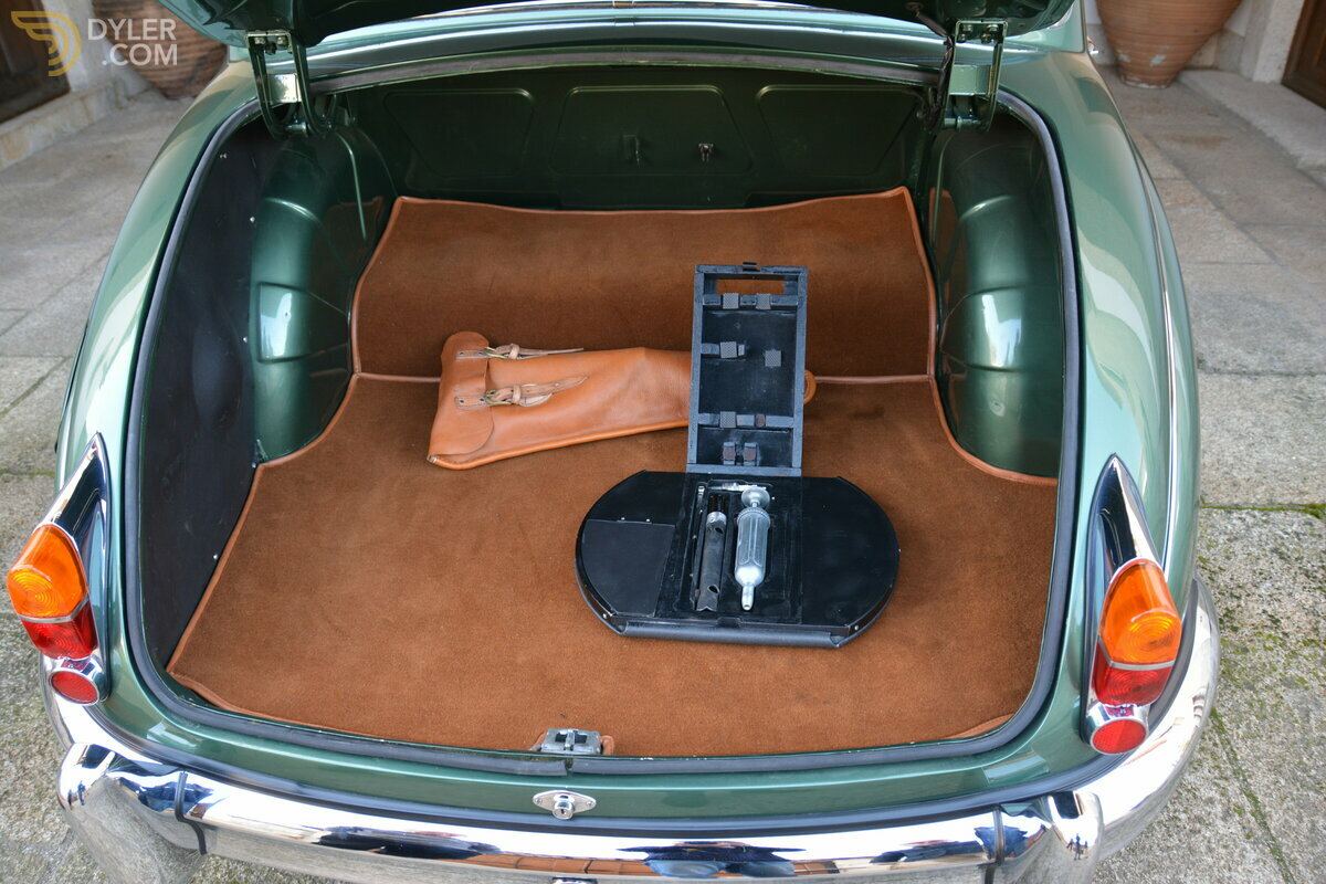 1966 Daimler V8-250, foto 12