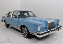 Lincoln Continental Sedan / Saloon 1982 Blue Lincoln Continental Sedan / Saloon 1982 Blue Car for Sale. 482558