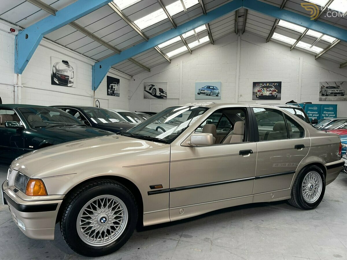 1992 BMW 325i SE 4dr Auto, foto 7