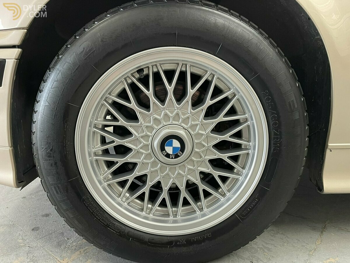 1992 BMW 325i SE 4dr Auto, foto 8