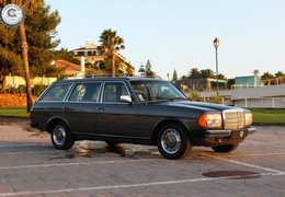 Mercedes-Benz 300TD Estate Car 1982 Grey Mercedes-Benz 300TD Estate Car 1982 Grey Car for Sale. 307759