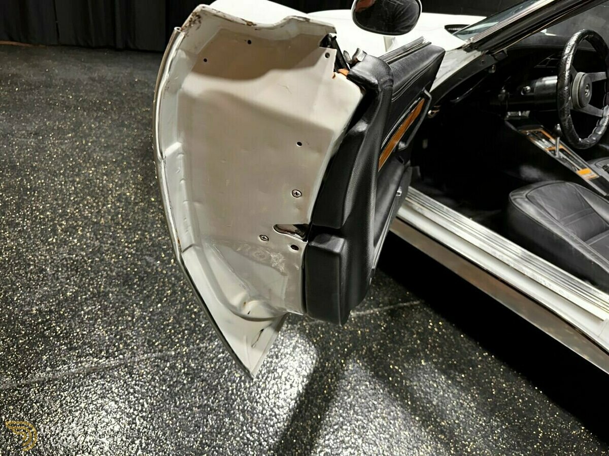 1976 Chevrolet Corvette L48 CUSTOM PEARL WHITE PAINT 350cid 5.7 Liter AC!, foto 9