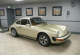 Porsche 911 Carrera 2.7 Coupe 1977 Gold Porsche 911 Carrera 2.7 Coupe 1977 Gold Car for Sale. 278069