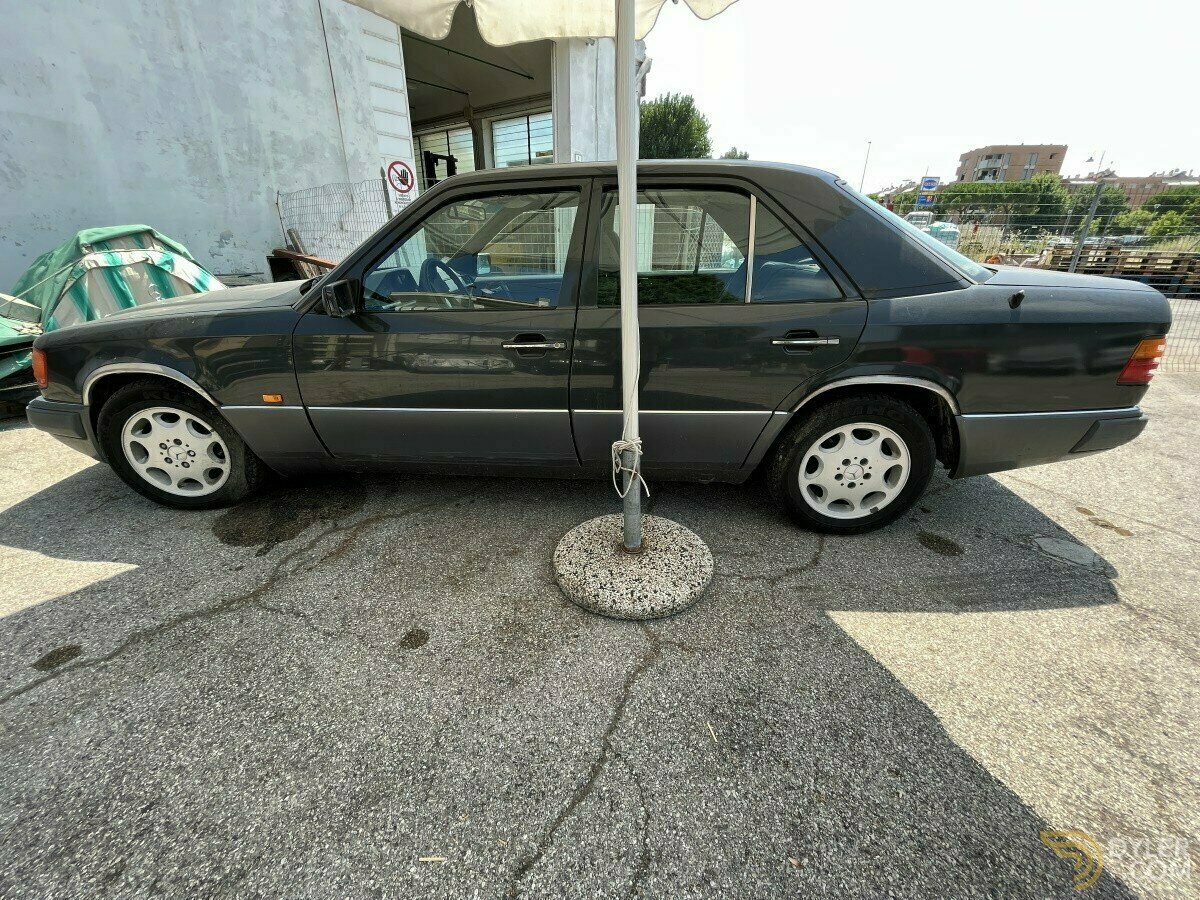 1991 Mercedes-Benz 230E, foto 4