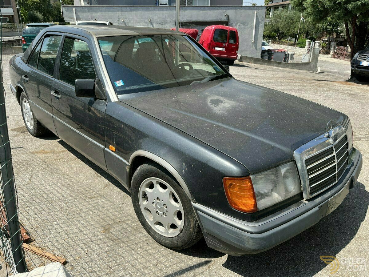 1991 Mercedes-Benz 230E, foto 1