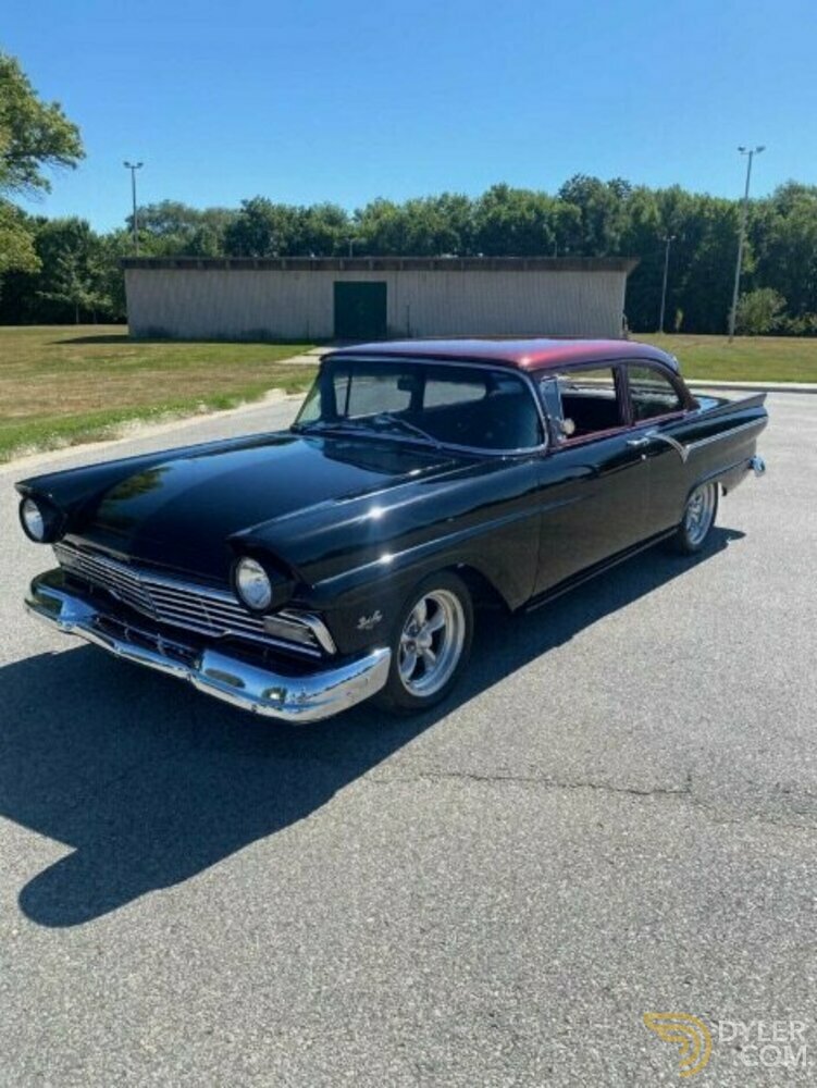 1957 Ford Custom, foto 1