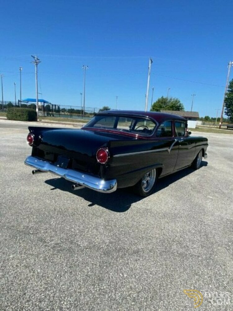 1957 Ford Custom, foto 3