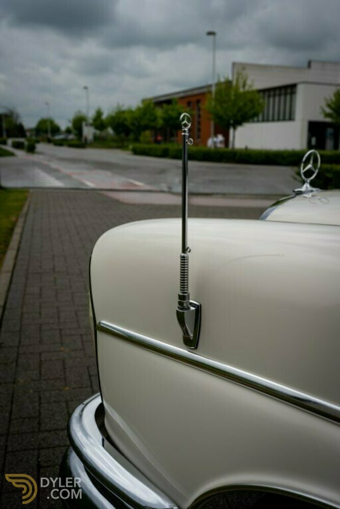1965 Mercedes-Benz 220 SEB Limousine, foto 4