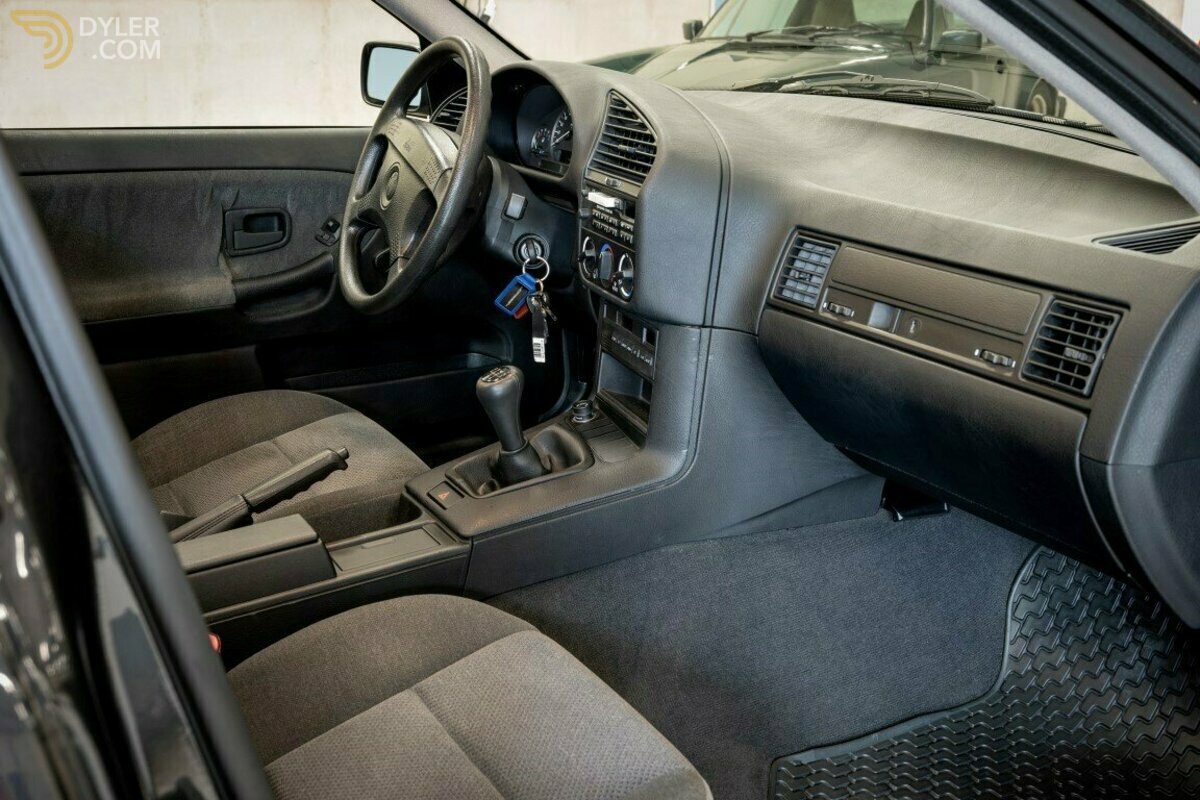 1993 BMW 316 TC4 Baur 1 of 310, foto 9