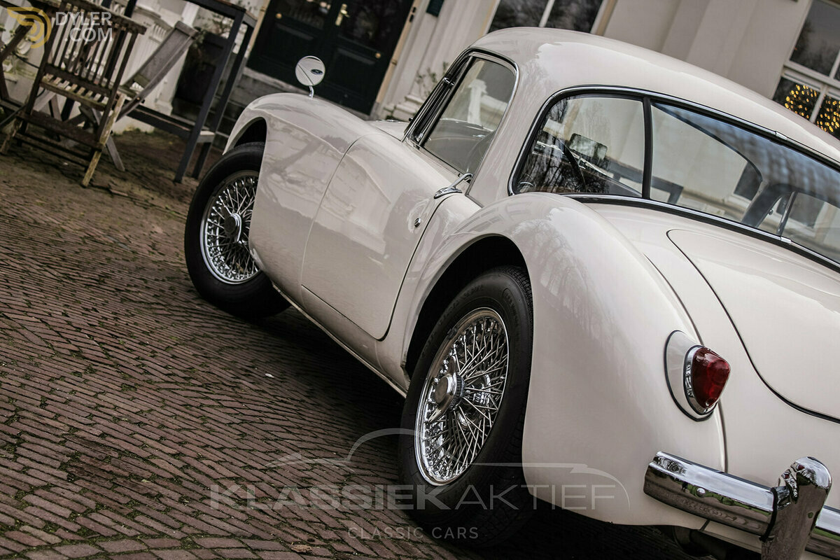 1958 MG MGA Coupe 1500 MK1, foto 2